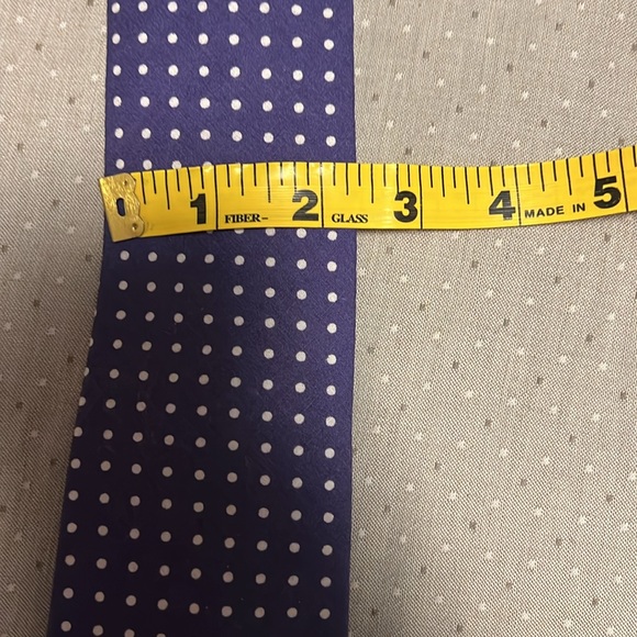 Like new Perry winkle purple poka dot 2.75 wise Bull&Moose cotton Neck Tie - Picture 3 of 4